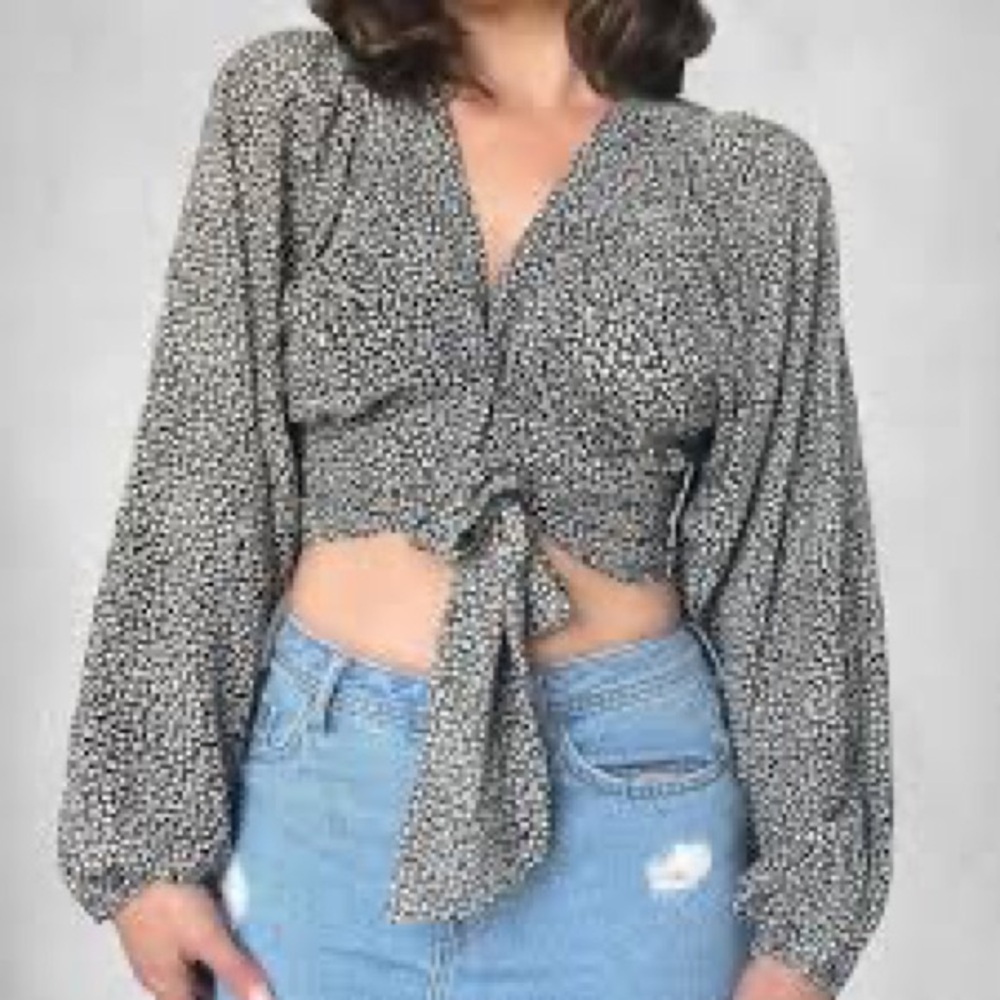 Princess Polly Black and White Micro-Print Tie-Front Crop Top